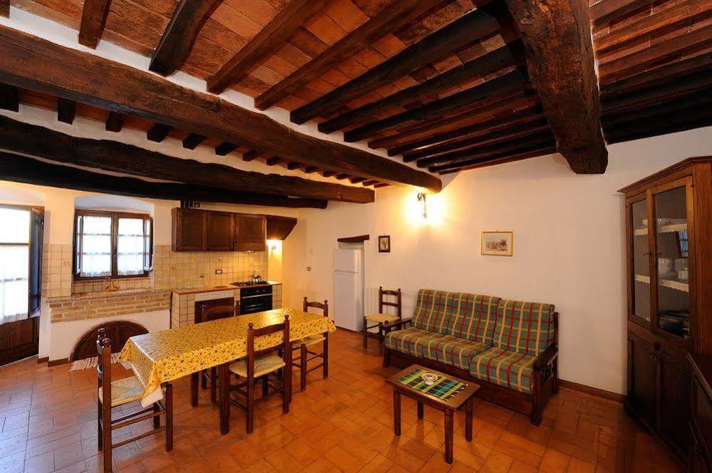 Hôtel Relais Borgo Torale à Passignano sul Trasimeno Extérieur photo
